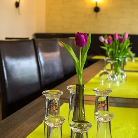 Weisse Elster Отель