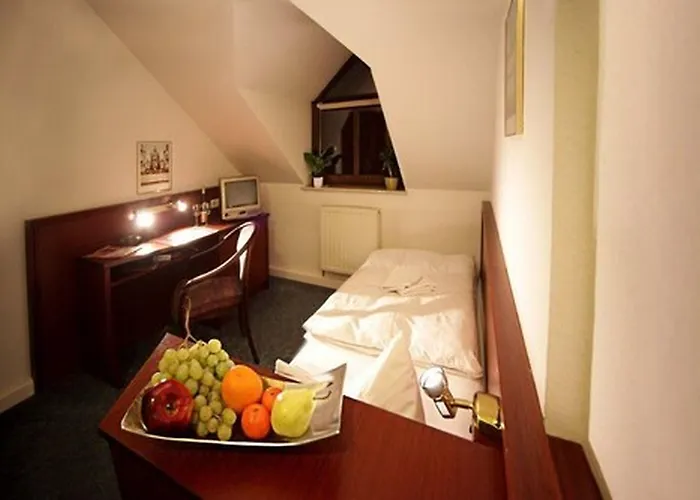 ホテル Weisse Elster ツァイツ